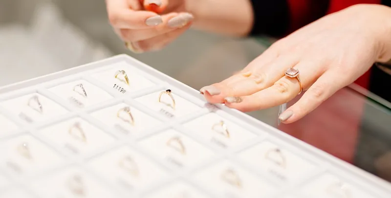 The best places to buy an engagement ring